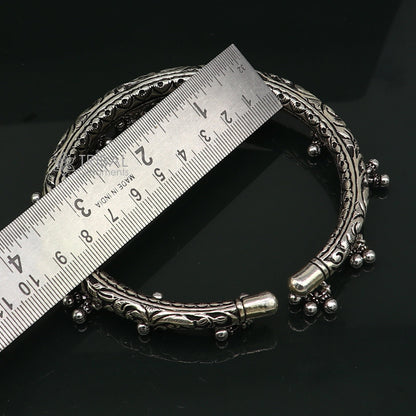Pair of tribal silver ankle bracelets featuring vintage design, oxidized finish, chitai work, and ethnic silver jewelry style.