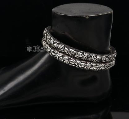 Handmade 925 sterling silver vintage tribal foot kada ankle bracelet with intricate ethnic design by TRIBAL ORNAMENTS.