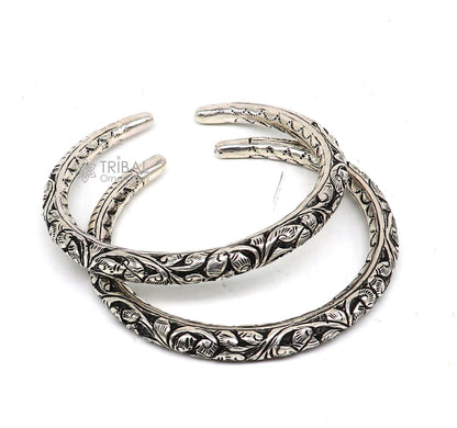 Stylish 925 sterling silver vintage tribal ankle bracelet with intricate handmade design and ethnic foot kada jewelry.
