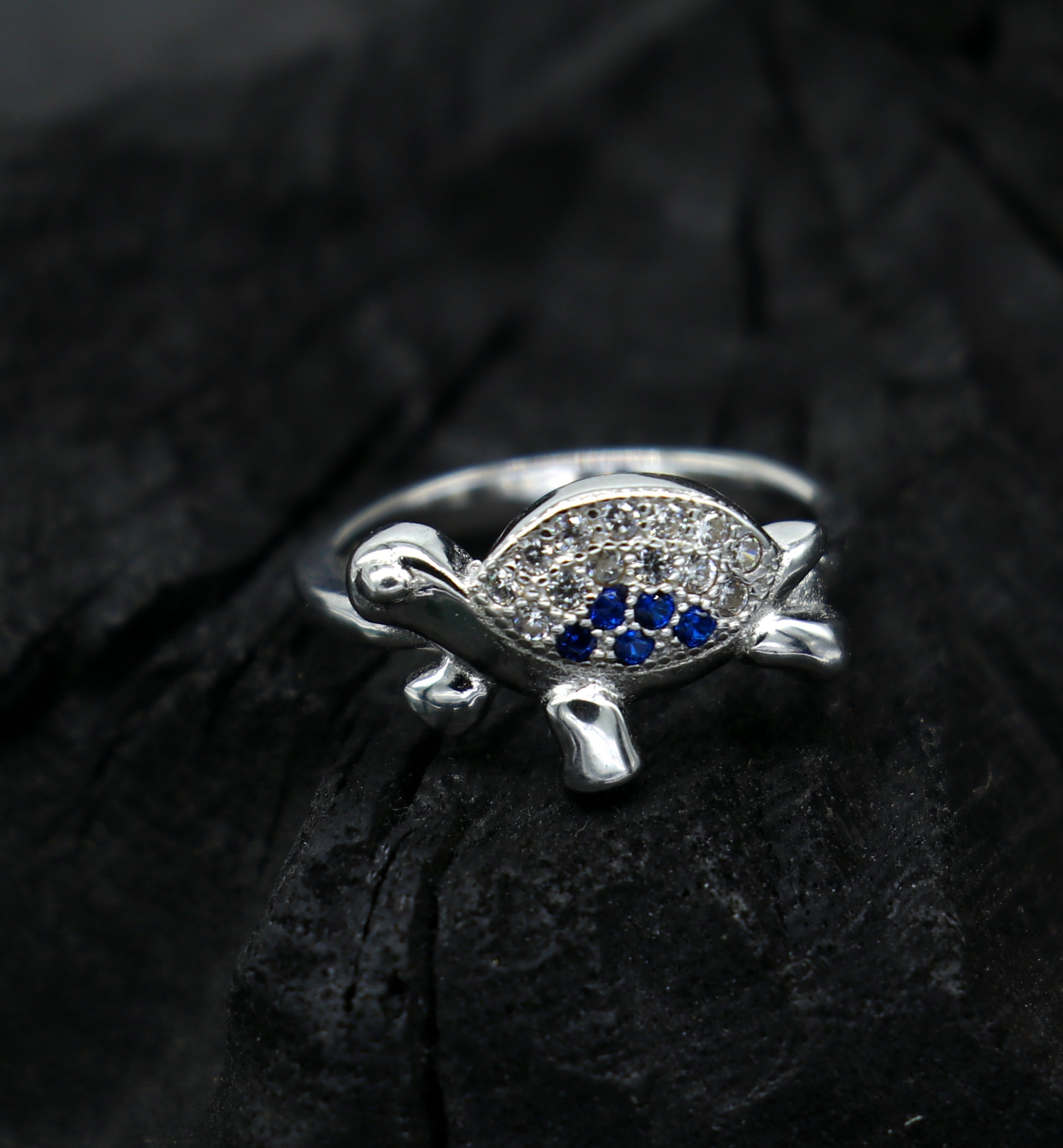 Elegant sterling silver tortoise ring with AD stone, unisex design, stylish daily wear, from TRIBAL ORNAMENTS.