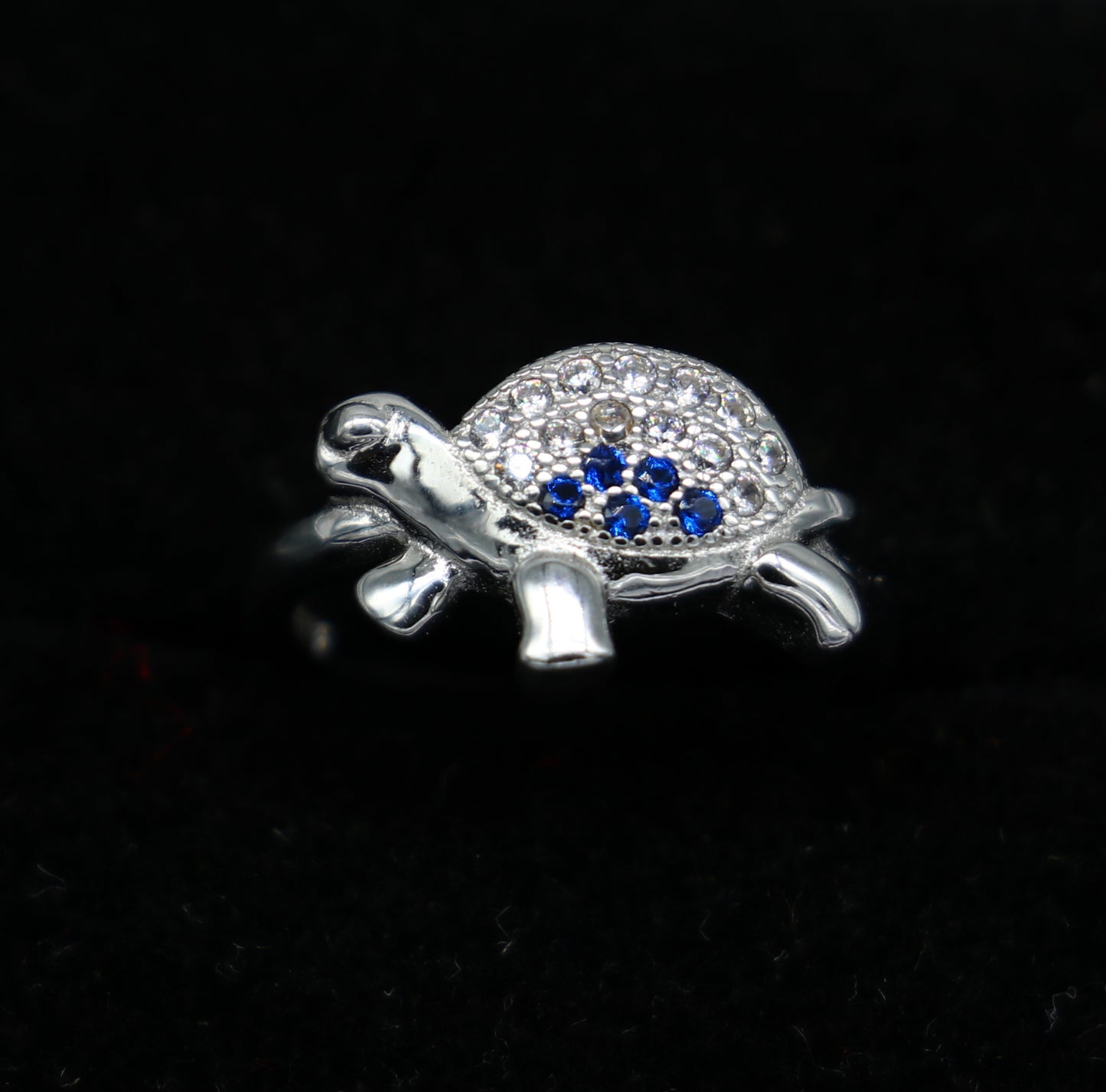 Elegant 925 sterling silver tortoise ring with AD stone, unisex stylish design, perfect for daily wear or gifting.