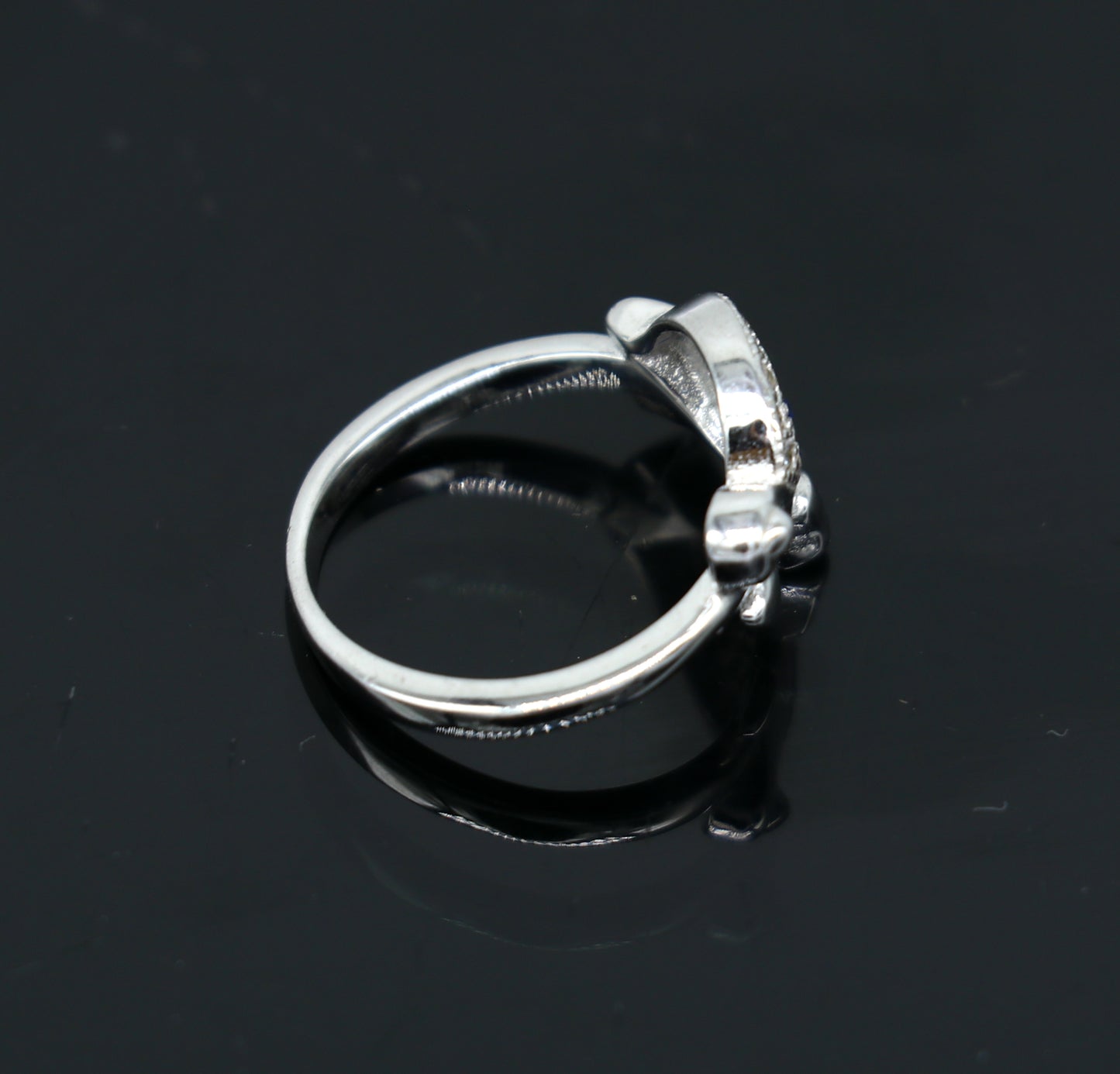 Elegant 925 sterling silver tortoise ring with AD stone, unisex stylish design, perfect for daily wear or gifting.