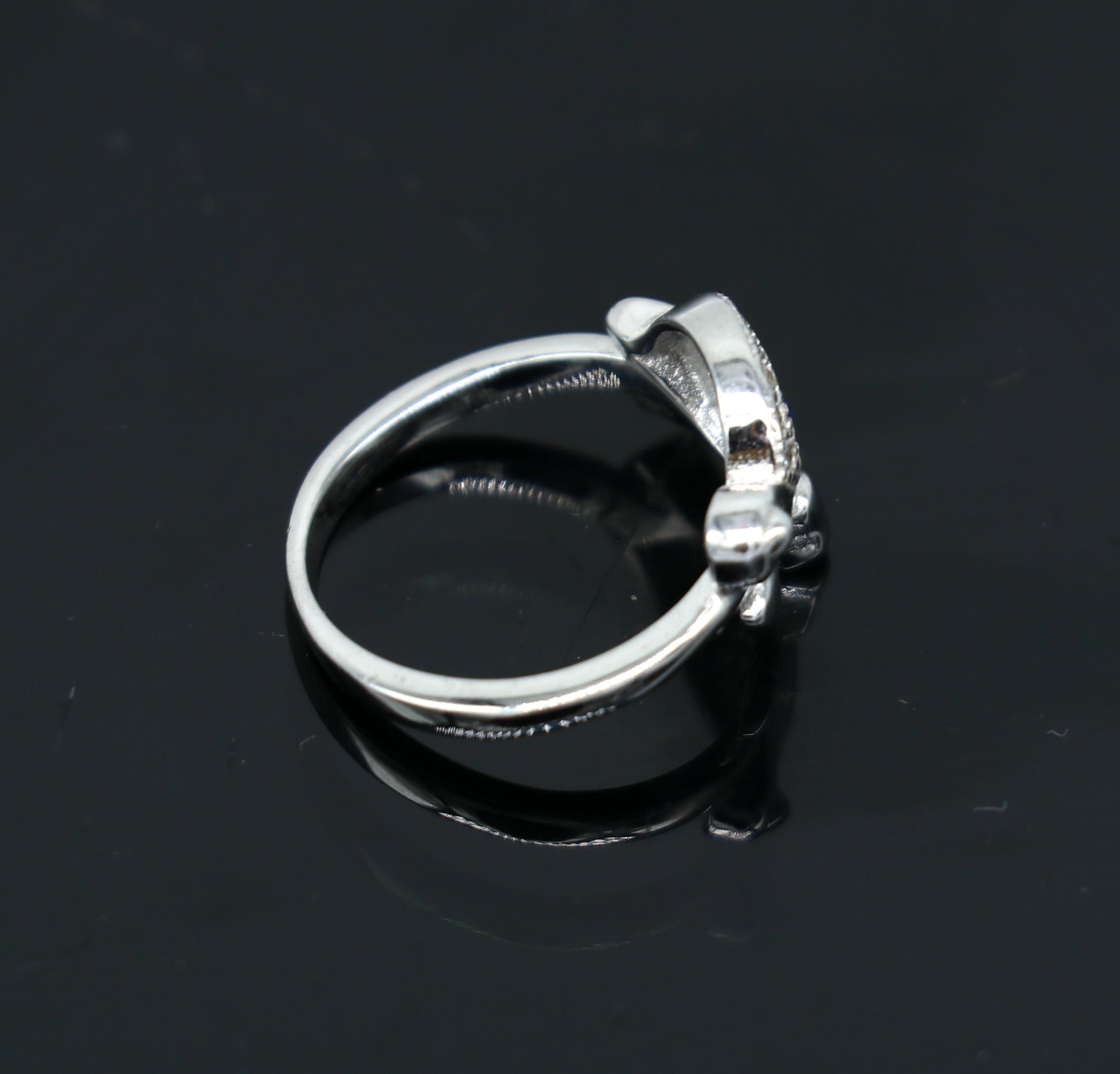 Elegant 925 sterling silver tortoise ring with AD stone, unisex stylish design, perfect for daily wear or gifting.