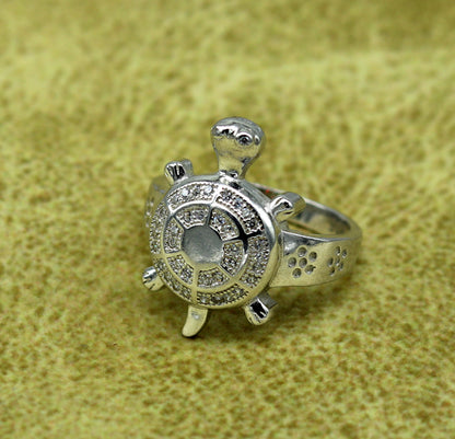 Sterling silver tortoise ring with AD stone, stylish unisex design, intricate pattern, crafted by Tribal Ornaments.