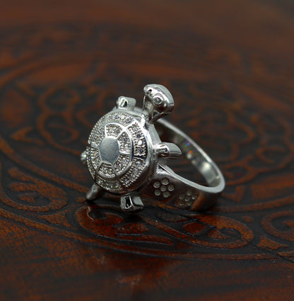 Sterling silver tortoise ring with AD stone, stylish unisex design, intricate pattern, crafted by Tribal Ornaments.