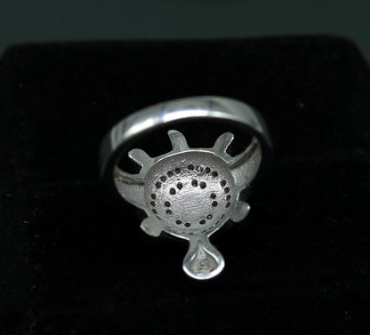 Sterling silver tortoise ring with AD stone, stylish unisex design, intricate pattern, crafted by Tribal Ornaments.