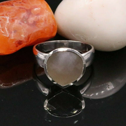925 sterling silver unisex aqua chalcedony jadau ring with intricate band design, perfect for gifting by TRIBAL ORNAMENTS.