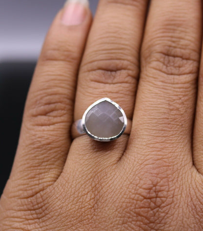 925 sterling silver unisex aqua chalcedony jadau ring with intricate band design, perfect for gifting by Tribal Ornaments.