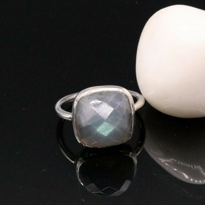 Solid silver 925 ring featuring a blue fire labradorite stone, perfect for wedding or anniversary jewelry by Tribal Ornaments.