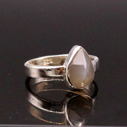 Handmade solid 925 silver Indian-style stone ring with intricate band design from Tribal Ornaments.