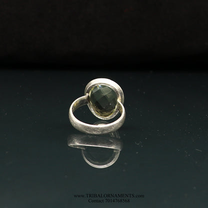 Unisex Labradorite silver ring with antique design from Tribal Ornaments, showcasing a detailed solid silver band and vibrant labradorite stone.