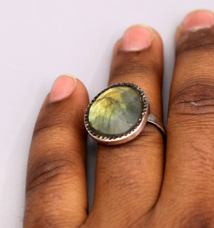 Fabulous Labradorite unisex ring with 925 solid silver antique design by Tribal Ornaments, showcasing intricate craftsmanship.