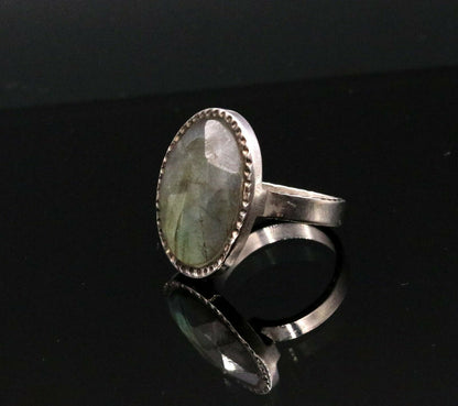 Fabulous labradorite silver unisex ring with antique design by Tribal Ornaments, showcasing a polished labradorite gemstone and silver band.