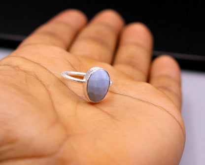 Handmade 925 solid silver unisex ring with a gorgeous stone, ideal for anniversary gifting by Tribal Ornaments.