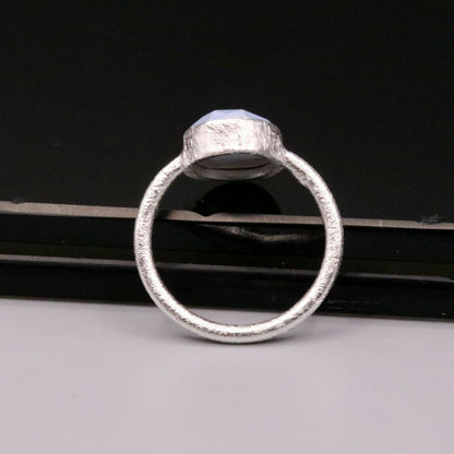 Handmade 925 silver unisex ring with a gorgeous stone, perfect for anniversary gifting by TRIBAL ORNAMENTS.