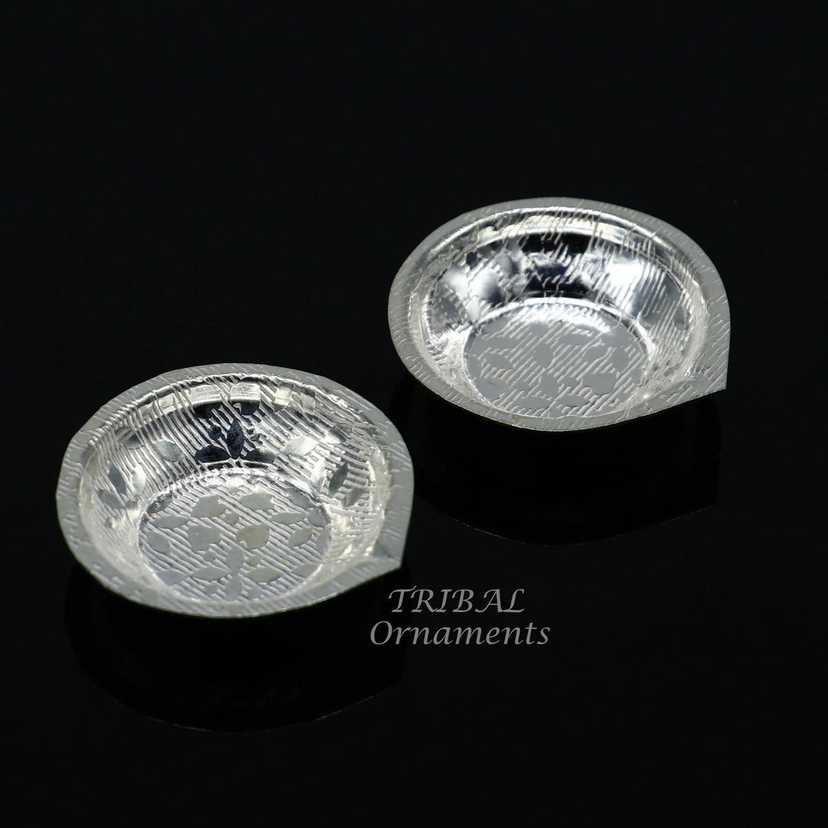 Vintage style handmade elegant silver oil lamp, silver home temple utensils, diya, deepak for Diwali puja silver art decorative art su808 - TRIBAL ORNAMENTS