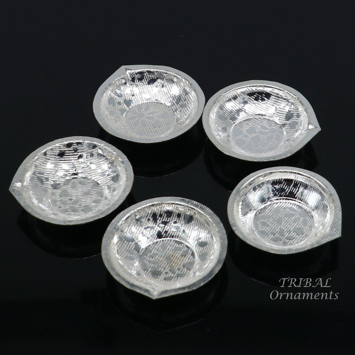 Vintage style handmade elegant silver oil lamp, silver home temple utensils, diya, deepak for Diwali puja silver art decorative art su808 - TRIBAL ORNAMENTS