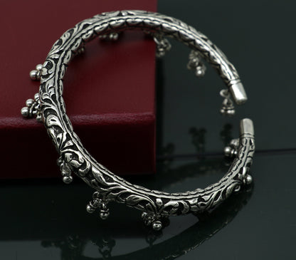 Handmade 925 silver vintage tribal ankle bracelet with oxidized antique design, intricate ethnic foot kada jewelry.