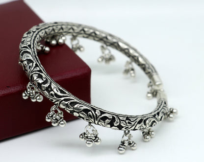 Handmade 925 silver vintage tribal ankle bracelet with oxidized finish, featuring intricate ethnic foot kada design by Tribal Ornaments.