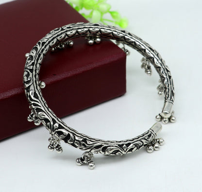 Vintage handmade 925 silver oxidized tribal ankle bracelet with antique design, featuring intricate ethnic foot kada jewelry.