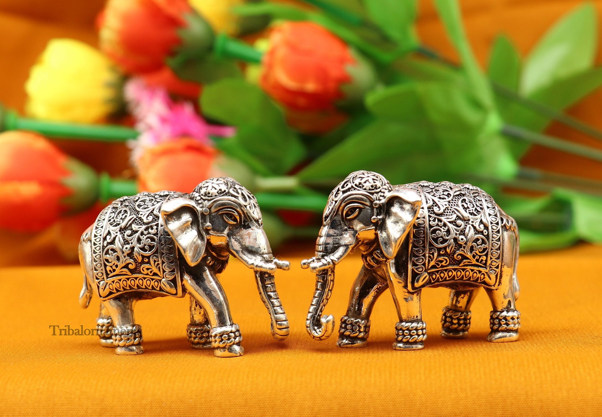 925 Sterling silver Kandrai work Nakshi/ chitai design customized Elephant statue, puja article figurine, décor Diwali puja articles su494 - TRIBAL ORNAMENTS