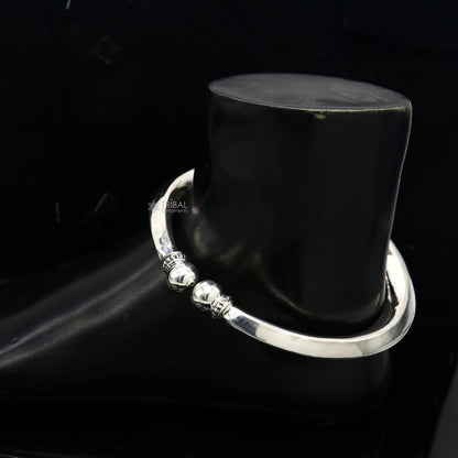 Sterling silver foot bracelet ankle kada with a shiny, plain design, unisex jewelry by Tribal Ornaments.