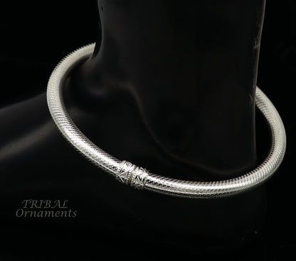 Vintage Indian 925 sterling silver ankle kada bracelet with traditional tribal design for women, customized foot jewelry.