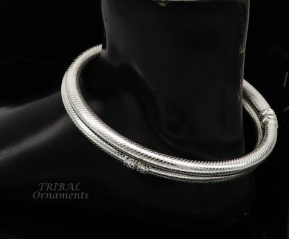 Sterling silver vintage Indian ankle kada bracelet for women, tribal jewelry with traditional design and customized fit by Tribal Ornaments