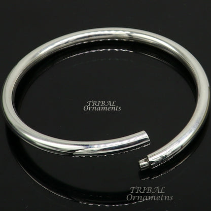 Shiny 925 sterling silver handmade bangle bracelet with a smooth, plain design, suitable for personalized unisex jewelry gifting.