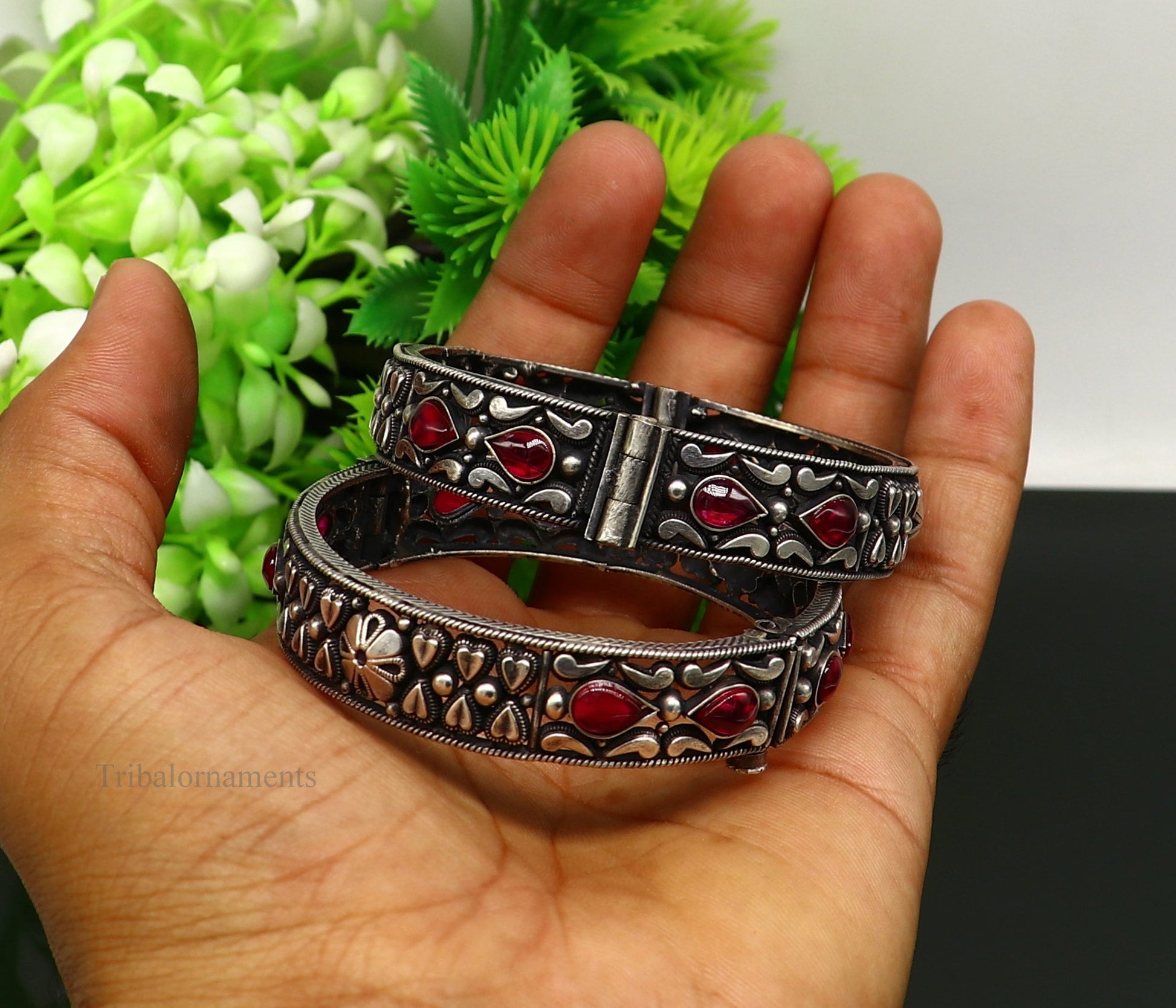 Sterling silver vintage tribal bangle bracelet with intricate design, perfect for brides and traditional Indian jewelry.