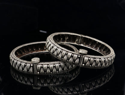 925 sterling silver vintage ethnic bangle bracelet with tribal design, crafted by TRIBAL ORNAMENTS in tribal jewelry style.