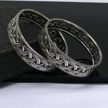 Sterling silver floral bangle bracelet by Tribal Ornaments, customized tribal jewelry for brides and stylish ethnic fashion.