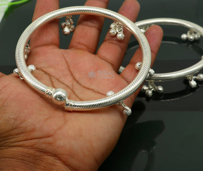 Sterling silver ankle kada bracelet from TRIBAL ORNAMENTS, traditional foot jewelry for brides and cultural anklet accessory