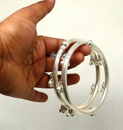Sterling silver ankle kada bracelet by TRIBAL ORNAMENTS, traditional cultural feet jewelry, perfect for brides and special occasions.