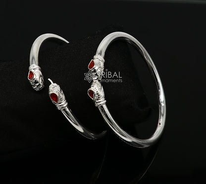 Sterling silver lion face design kada bracelet by TRIBAL ORNAMENTS, lightweight jewelry for men and girls, handmade and trendy.
