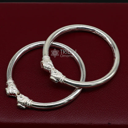 Sterling silver handmade lion face design kada bracelet by TRIBAL ORNAMENTS, lightweight cultural jewelry for men and girls.