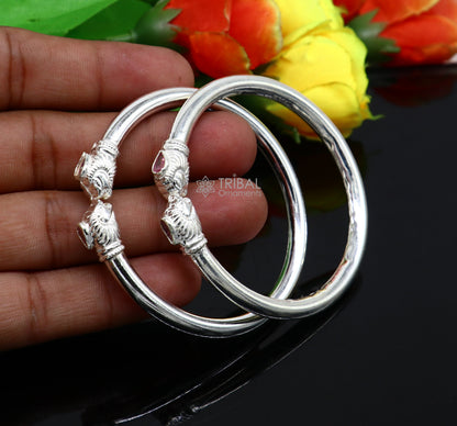 Sterling silver handmade lion face design kada bracelet by TRIBAL ORNAMENTS, lightweight cultural jewelry for men and girls.