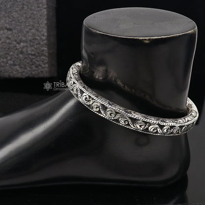 Sterling silver vintage tribal design foot kada ankle bracelet with chitai work, ethnic tribal jewelry by TRIBAL ORNAMENTS.