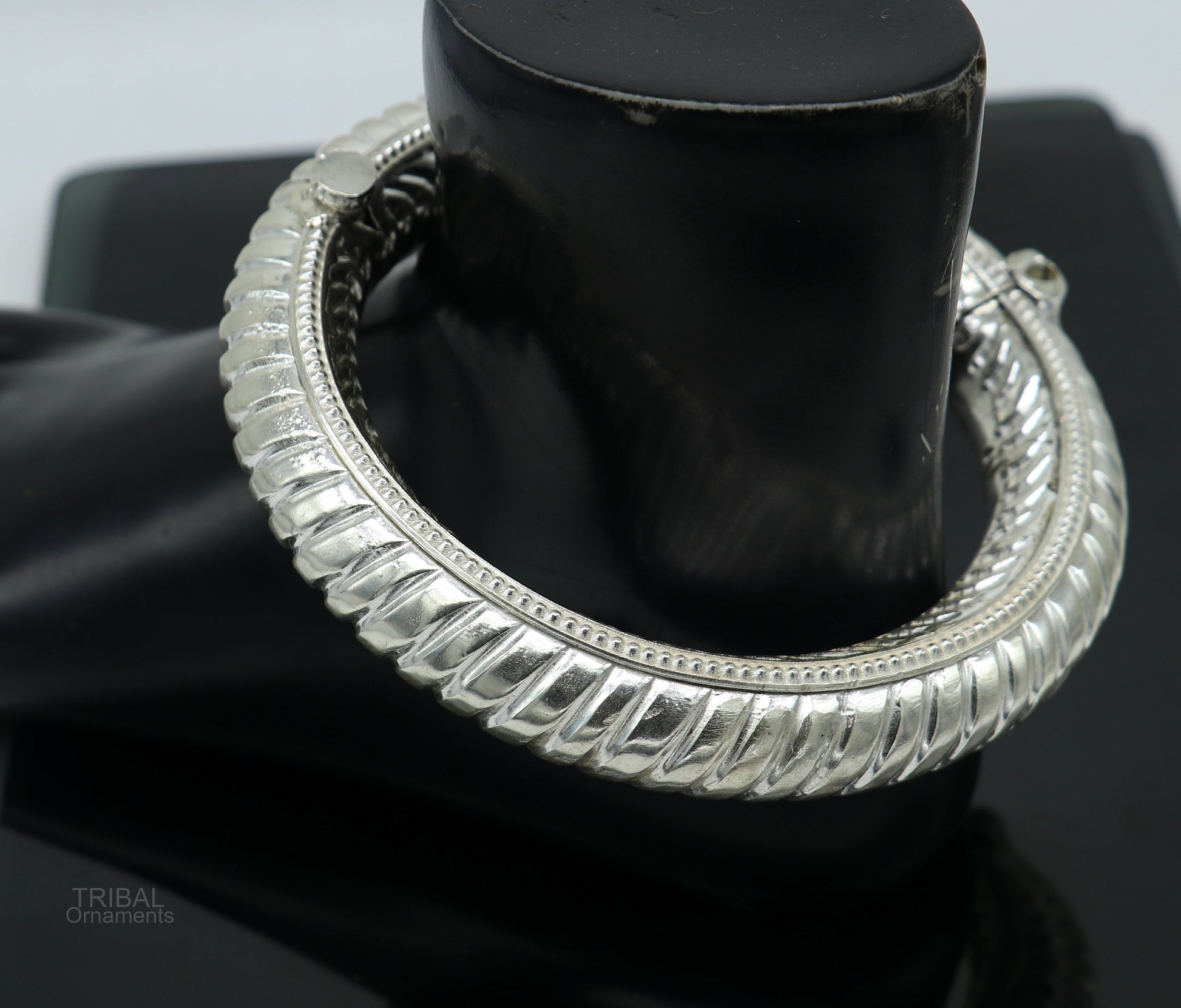 Traditional vintage style handmade craftsmanship silver kada foot bracelet anklet kada tribal jewelry from rajasthan india nsfk39 - TRIBAL ORNAMENTS