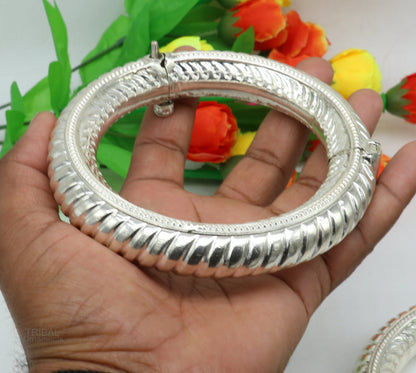 Traditional vintage silver foot bracelet anklet with tribal craftsmanship from TRIBAL ORNAMENTS, featuring intricate tribal jewelry design.