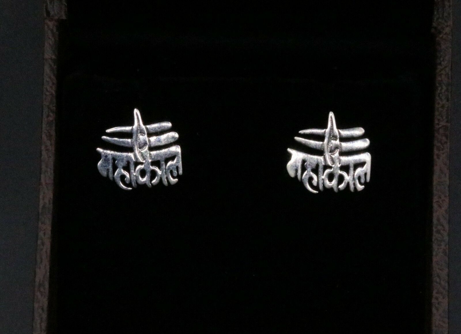 AWESOME SOLID SILVER STUD EARRING INDIAN IDOL MAHAKAAL SHIVA SYMBOL JEWELRY S-21 - TRIBAL ORNAMENTS