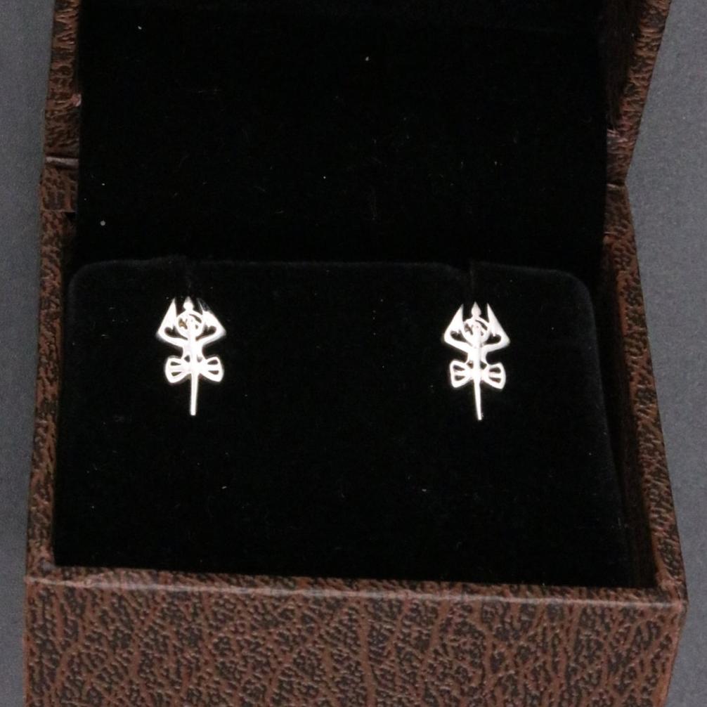 Unisex 925 sterling silver trident stud earrings from TRIBAL ORNAMENTS, featuring a detailed trident design for men and women.
