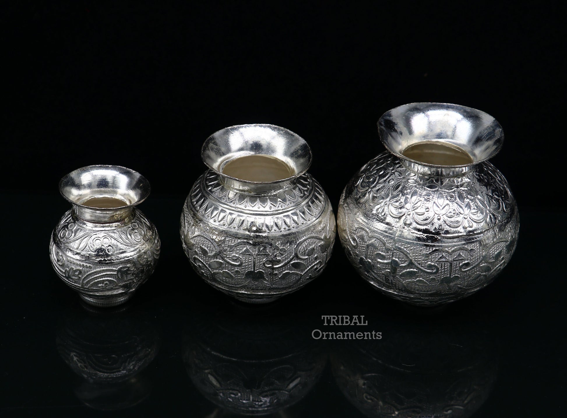 Pure 925 sterling silver handmade plain small Kalash or pot, unique special silver puja article, water or milk kalash pot india su761 - TRIBAL ORNAMENTS