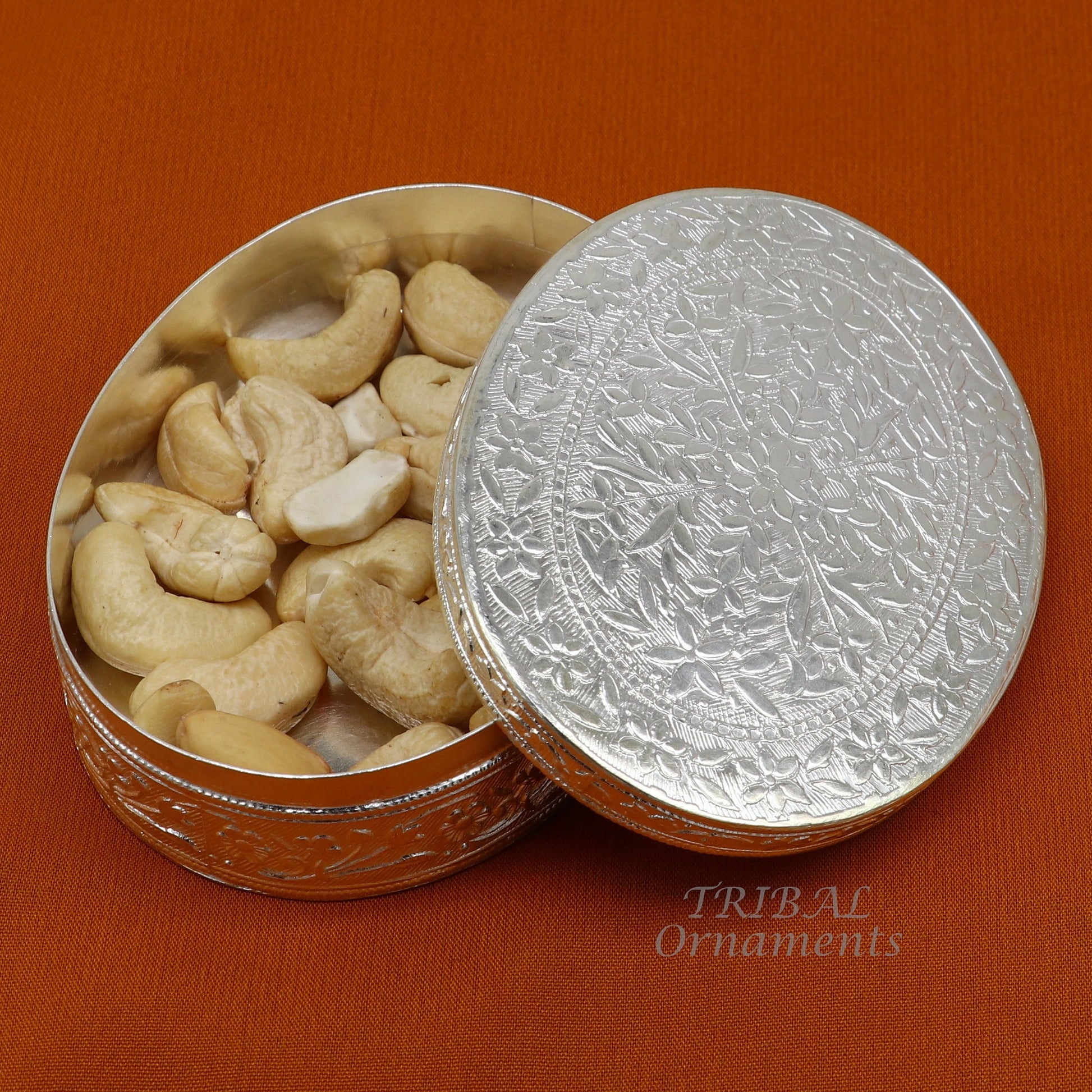 925 silver handmade trinket box, brides powder box or dry fruit box. pills candy box luxury gifting ideas or unique collection stb408 - TRIBAL ORNAMENTS