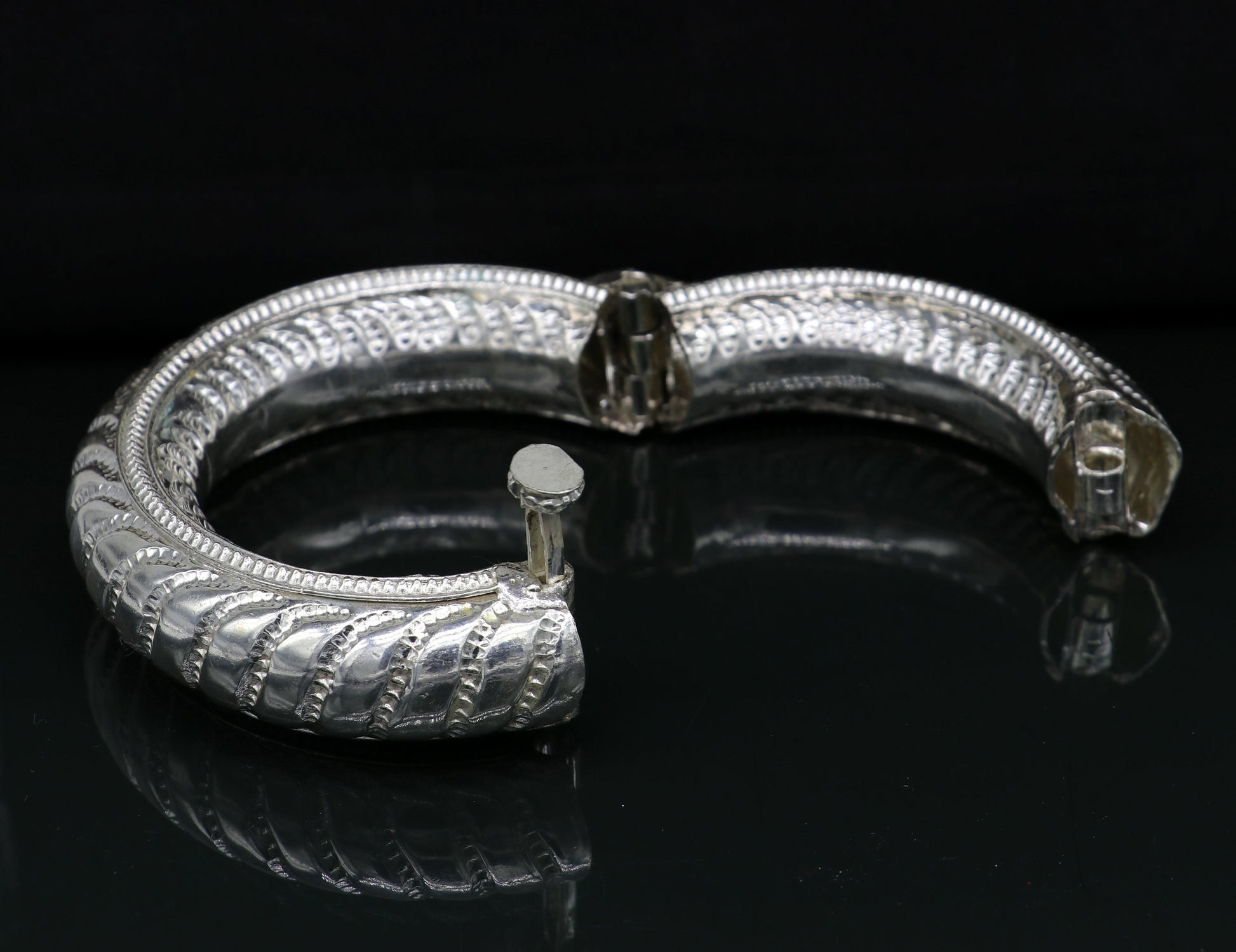 Vintage design handmade Heavy bangle bracelet, amazing stunning unisex wedding party special bangle kada, tribal ethnic jewelry nsk359 - TRIBAL ORNAMENTS