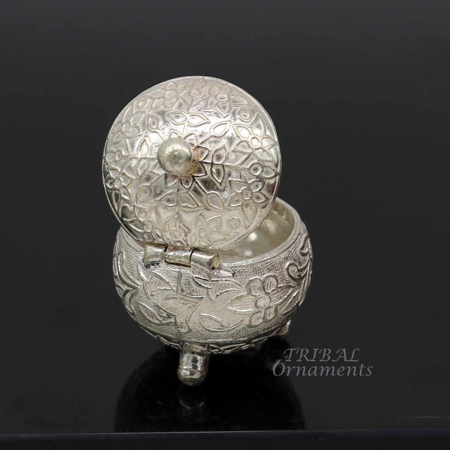 vintage style 925 sterling silver unique antique design handmade brides eyes kajal box, kumkum sindur box, small trinket box article stb398 - TRIBAL ORNAMENTS