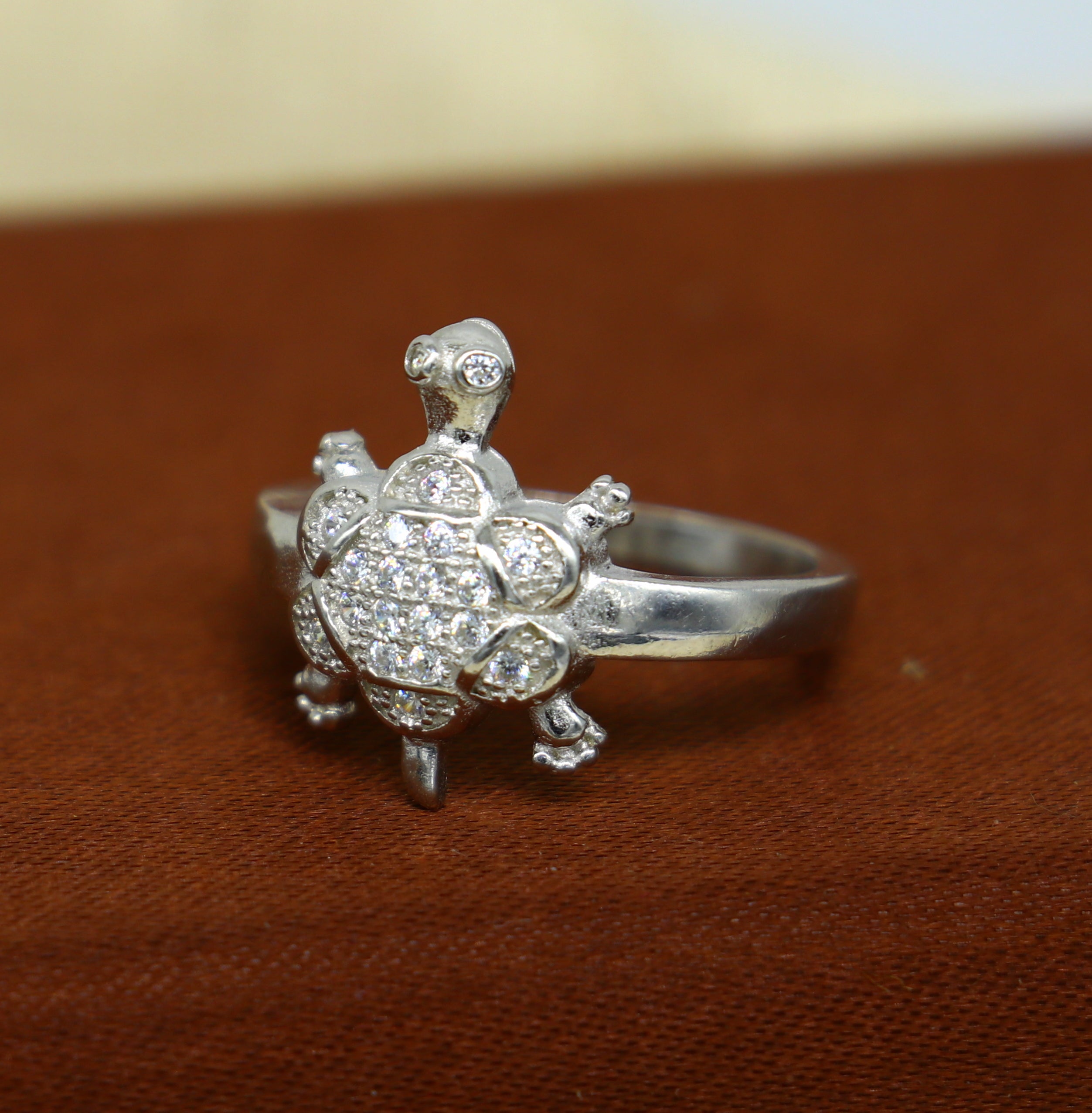 Red Stone Turtle Unisex Ring | Buy silver rings online at rinayra.com